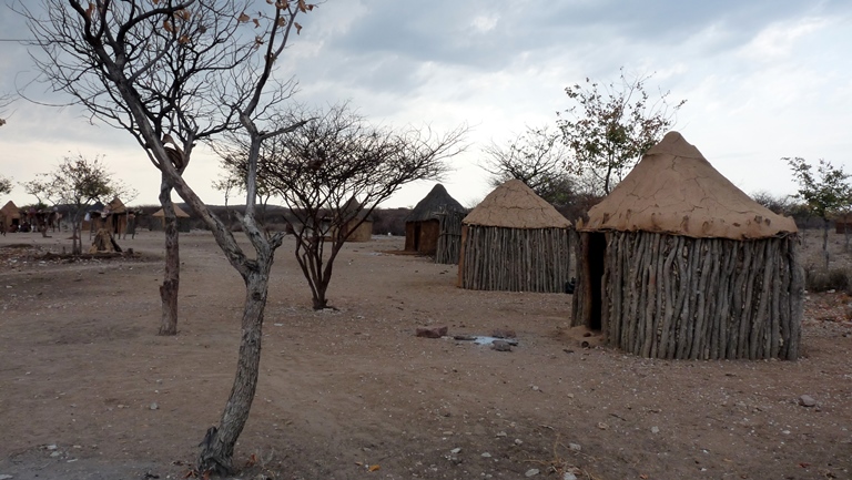 Himba Hütten